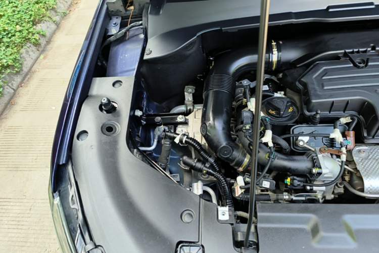 Used Jeep Compass 2021 220T Automatic Elite Edition Engine Bay Right
