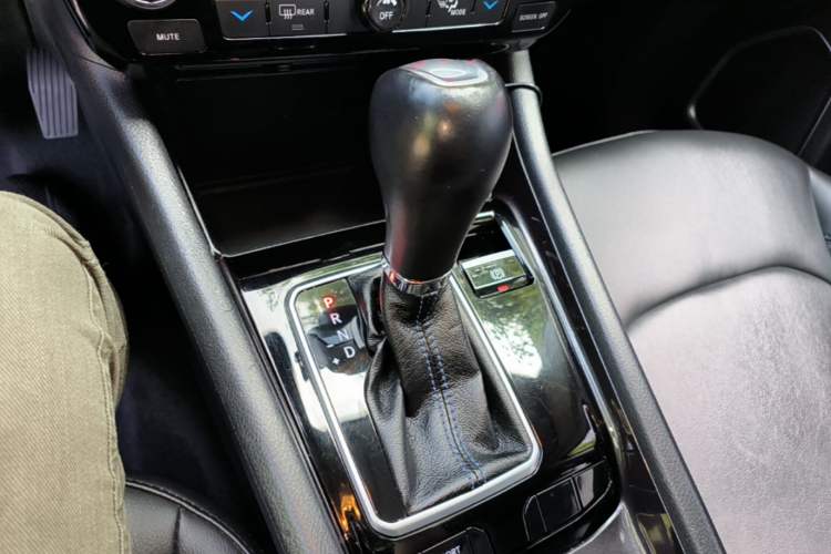 Used Jeep Compass 2021 220T Automatic Elite Edition Gear Lever