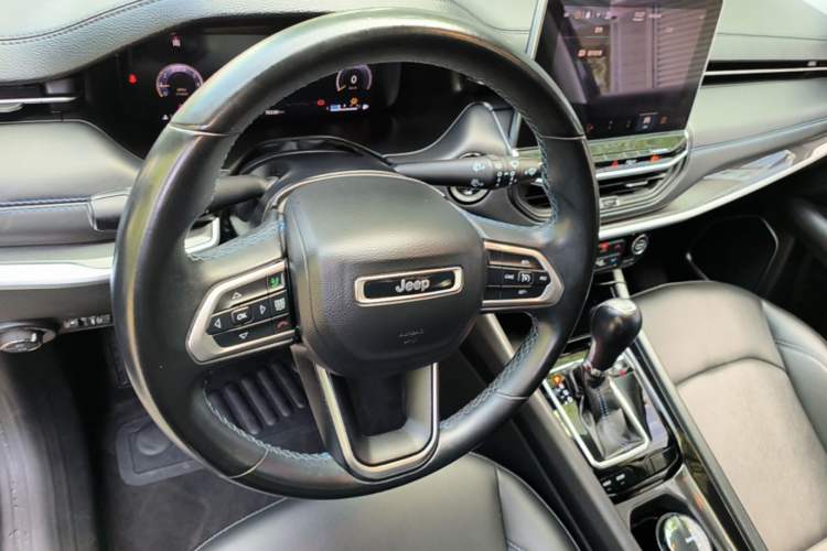 Used Jeep Compass 2021 220T Automatic Elite Edition Steering Wheel