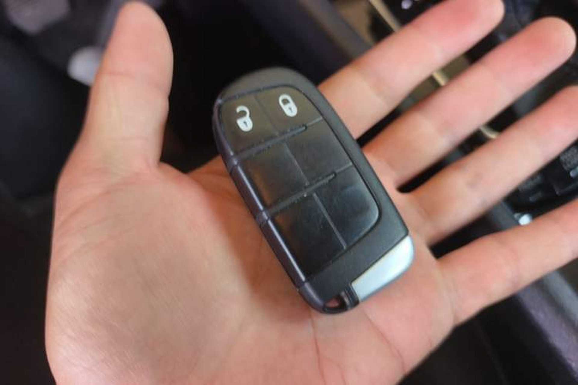 Used Jeep Compass 2021 220T Automatic Four-Wheel Drive Elite Edition Vehicle Key