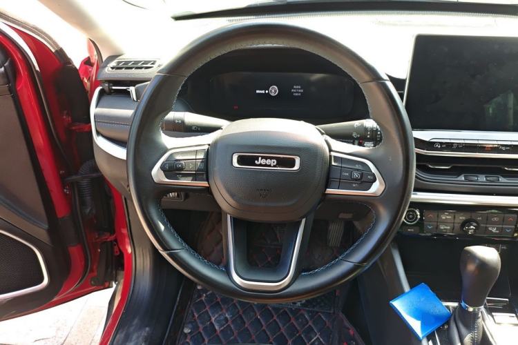 Used Jeep Compass 2021 220T Automatic Elite Edition Steering Wheel