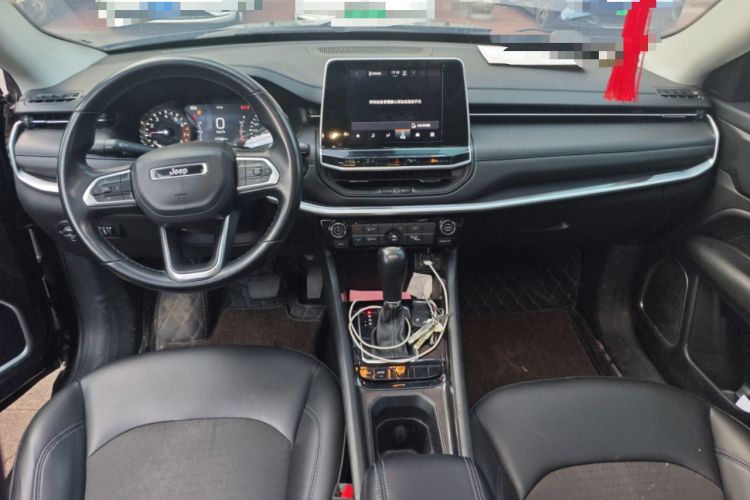 Used Jeep Compass 2021 220T Automatic Leading Edition Center Console