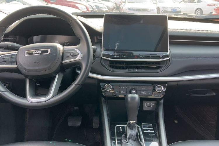Used Jeep Compass 2021 220T Automatic Elite Edition Audio And AC Panel
