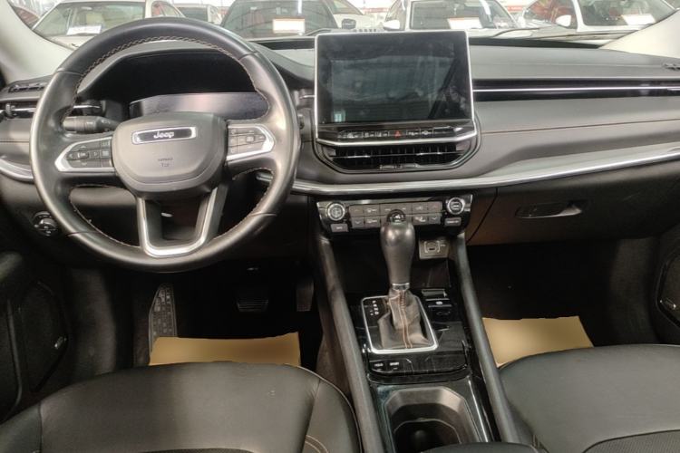 Used Jeep Compass 2021 220T Automatic Luxury Edition Center Console