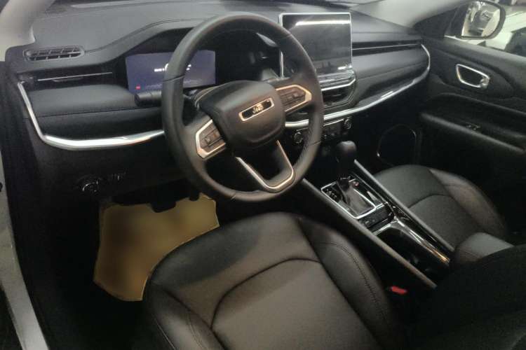 Used Jeep Compass 2021 220T Automatic Elite Edition Center Console