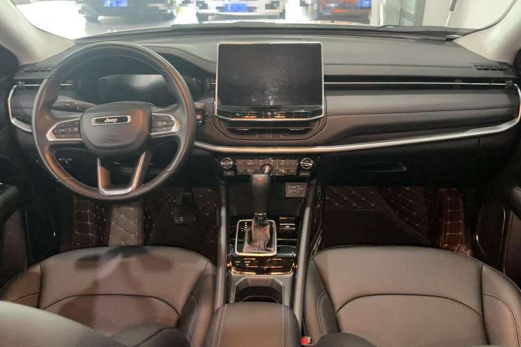 Used Jeep Compass 2021 220T Automatic Elite Edition Center Console
