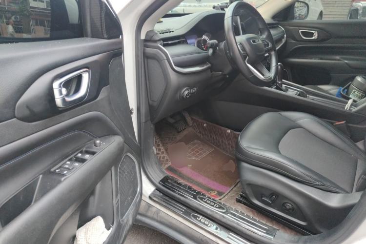 Used Jeep Compass 2021 220T Automatic Leading Edition Driver Seat