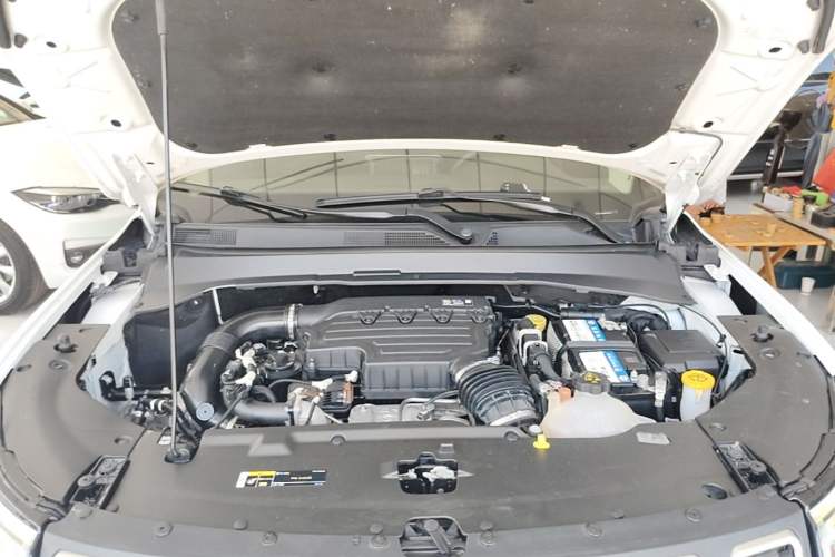 Used Jeep Compass 2021 220T Automatic Comfort Version Engine Bay
