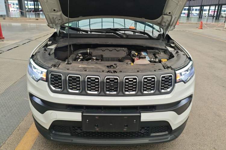 Used Jeep Compass 2021 220T Automatic Four-Wheel Drive Elite Edition Engine Bay