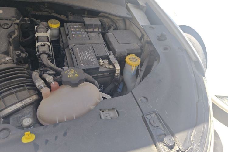 Used Jeep Compass 2021 220T Automatic Leading Edition Engine Bay Left