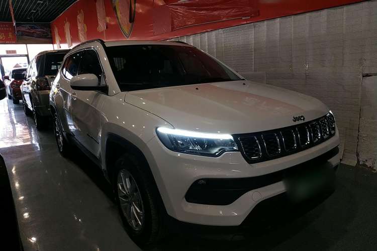 Used Jeep Compass 2021 220T Automatic Leading Edition Front Right 45 Deg