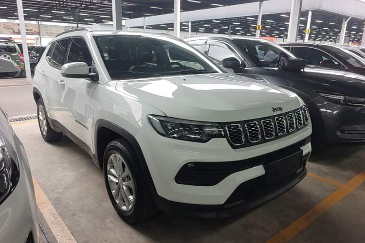 Used Jeep Compass 2021 220T Automatic Elite Edition Front Right 45 Deg