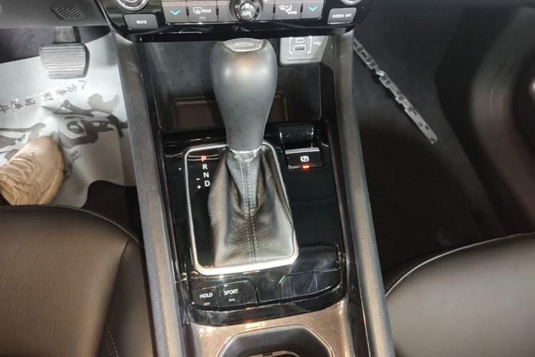 Used Jeep Compass 2021 220T Automatic Elite Edition Gear Lever