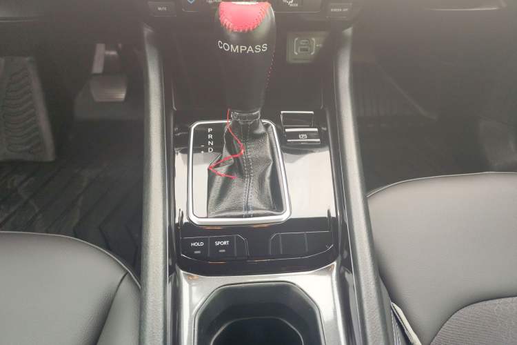Used Jeep Compass 2021 220T Automatic Leading Edition Gear Lever