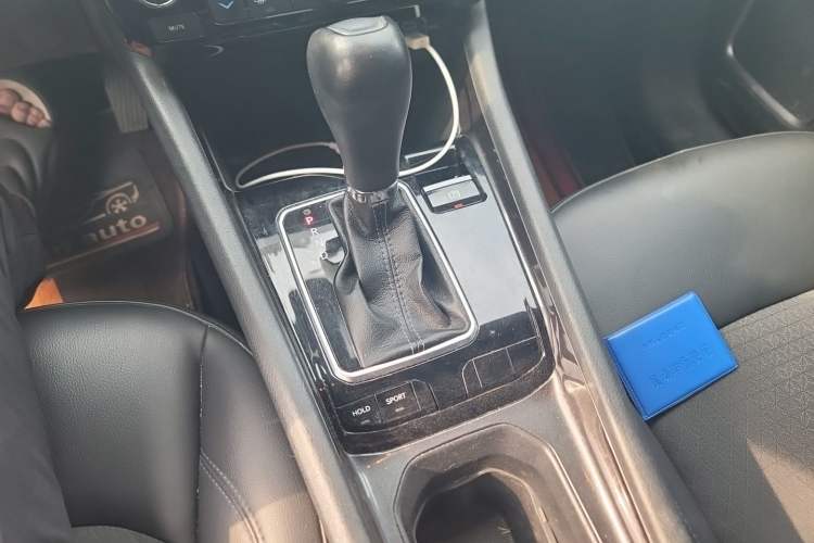 Used Jeep Compass 2021 220T Automatic Leading Edition Gear Lever