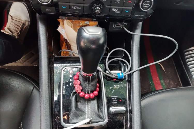 Used Jeep Compass 2021 220T Automatic All-Wheel Drive 80th Anniversary Edition Gear Lever