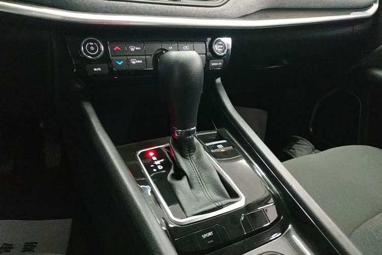 Used Jeep Compass 2021 220T Automatic Comfort Version Gear Lever