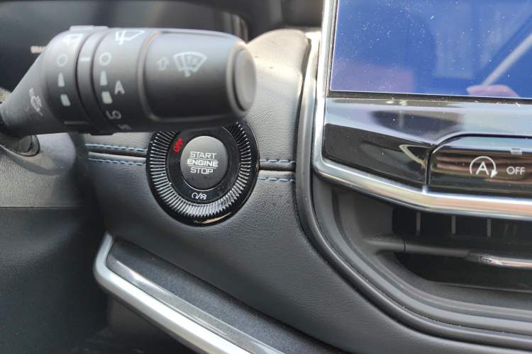 Used Jeep Compass 2021 220T Automatic Elite Edition Interior 4