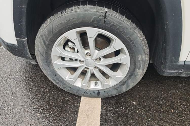 Used Jeep Compass 2021 220T Automatic Elite Edition Left Front Wheel Hub