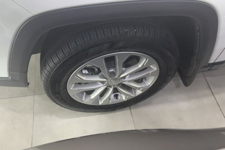 Used Jeep Compass 2021 220T Automatic Elite Edition Left Front Wheel Hub