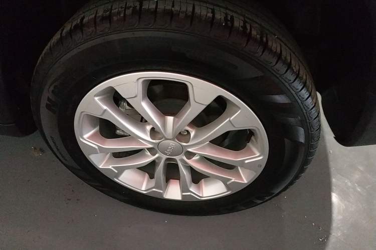 Used Jeep Compass 2021 220T Automatic Leading Edition Left Rear Wheel Hub
