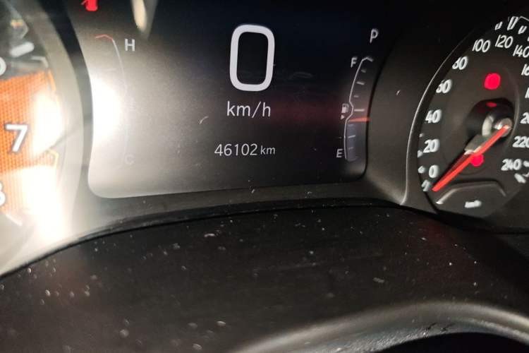 Used Jeep Compass 2021 220T Automatic Leading Edition Odometer Close Up