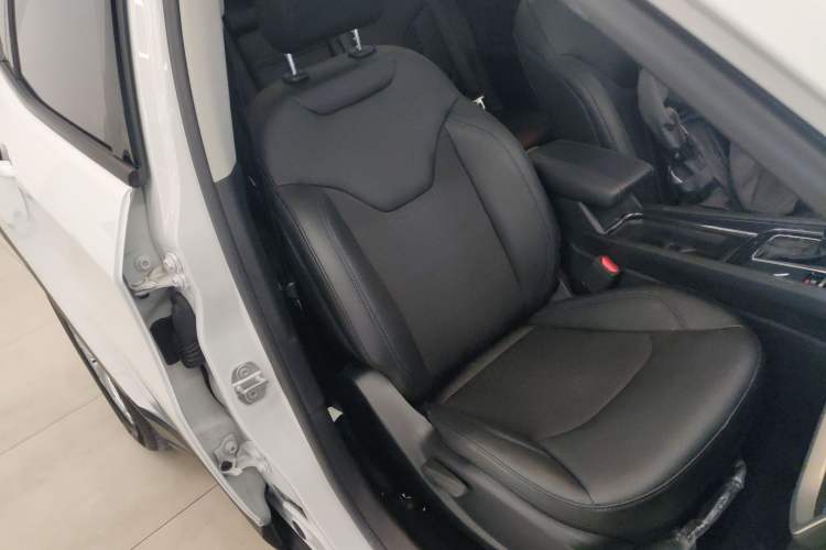 Used Jeep Compass 2021 220T Automatic Leading Edition Right Front Seat