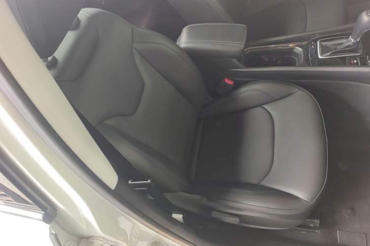 Used Jeep Compass 2021 220T Automatic Elite Edition Right Front Seat