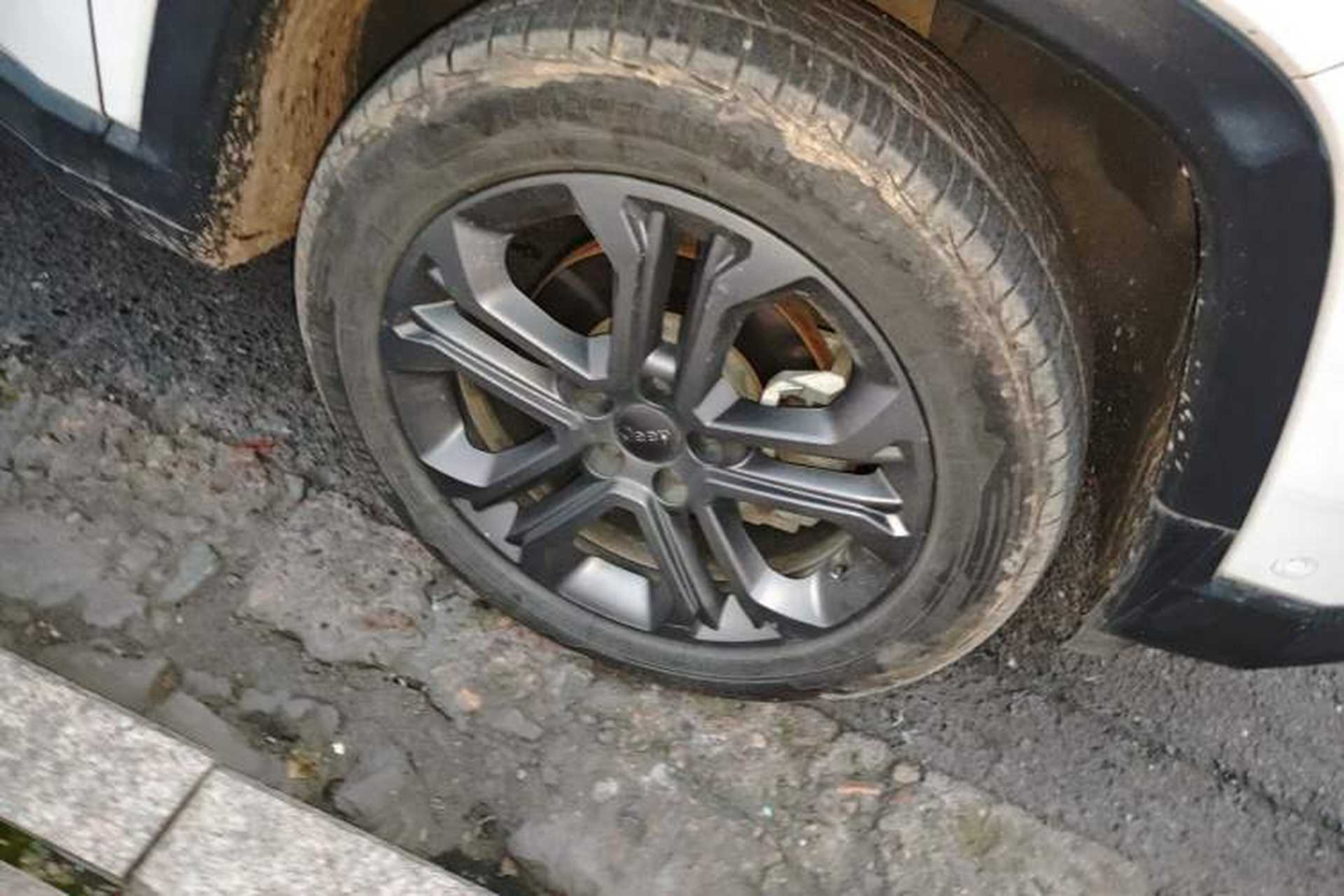 Used Jeep Compass 2021 220T Automatic All-Wheel Drive 80th Anniversary Edition Right Front Wheel Hub