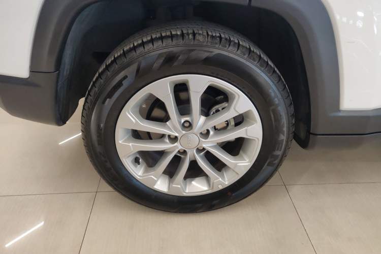 Used Jeep Compass 2021 220T Automatic Leading Edition Right Rear Wheel Hub