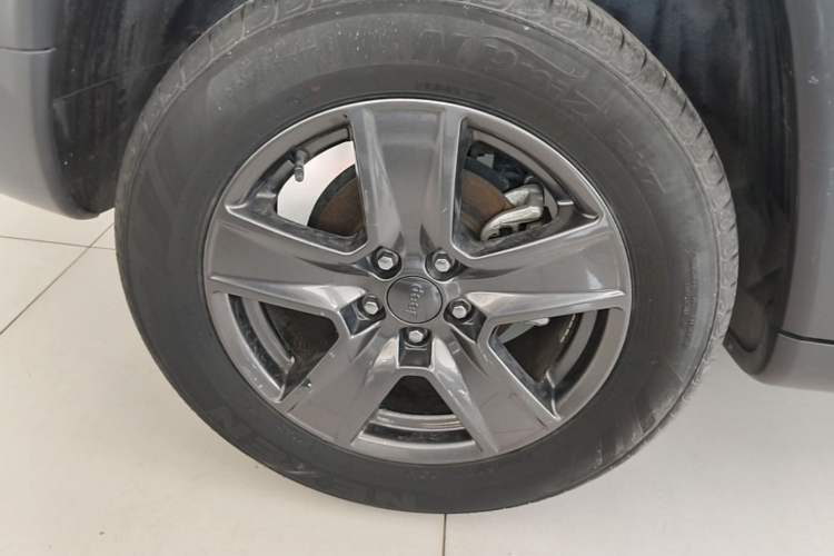 Used Jeep Compass 2021 220T Automatic Comfort Version Right Rear Wheel Hub