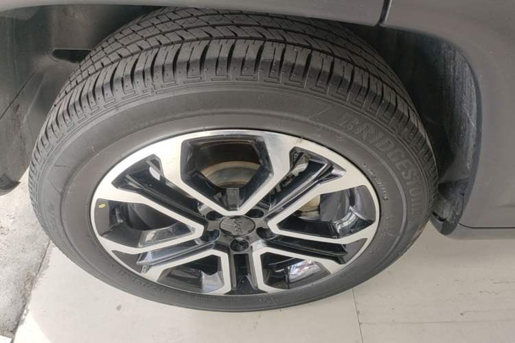 Used Jeep Compass 2021 220T Automatic Luxury Edition Right Rear Wheel Hub