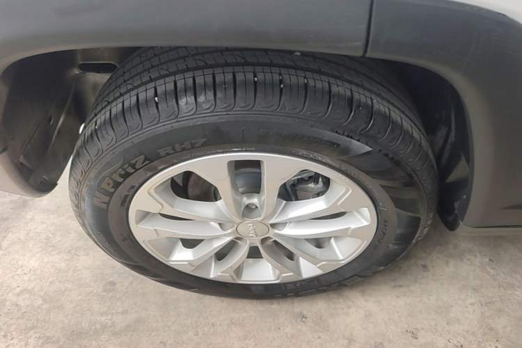 Used Jeep Compass 2021 220T Automatic Elite Edition Right Rear Wheel Hub