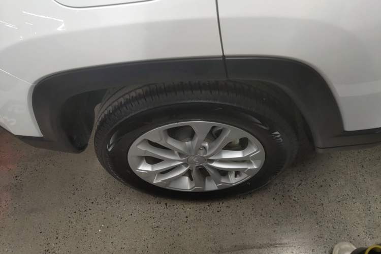 Used Jeep Compass 2021 220T Automatic Leading Edition Right Rear Wheel Hub