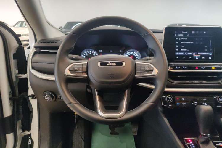 Used Jeep Compass 2021 220T Automatic Leading Edition Steering Wheel