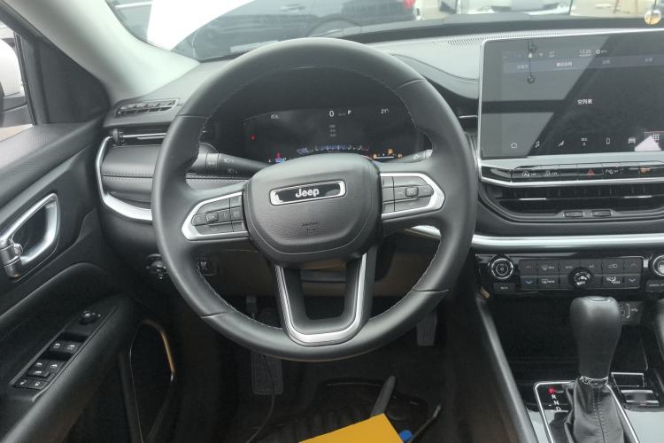 Used Jeep Compass 2021 220T Automatic Elite Edition Steering Wheel