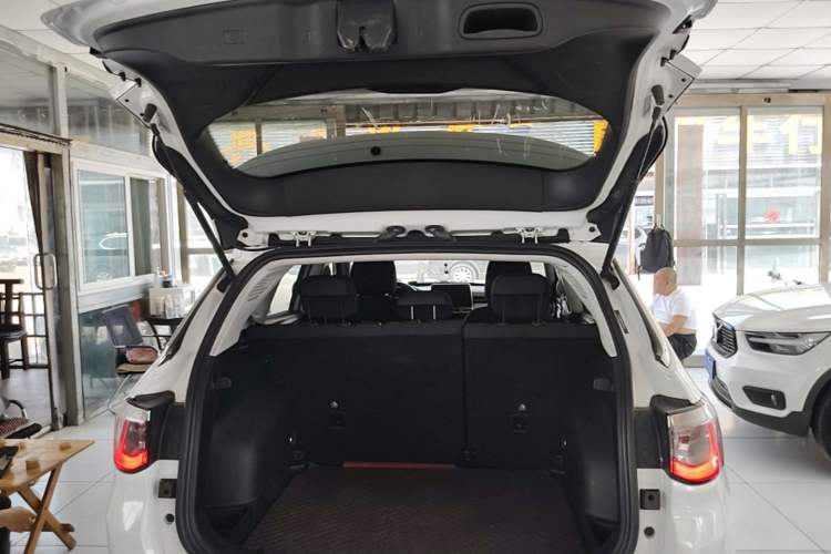 Used Jeep Compass 2021 220T Automatic Comfort Version Trunk