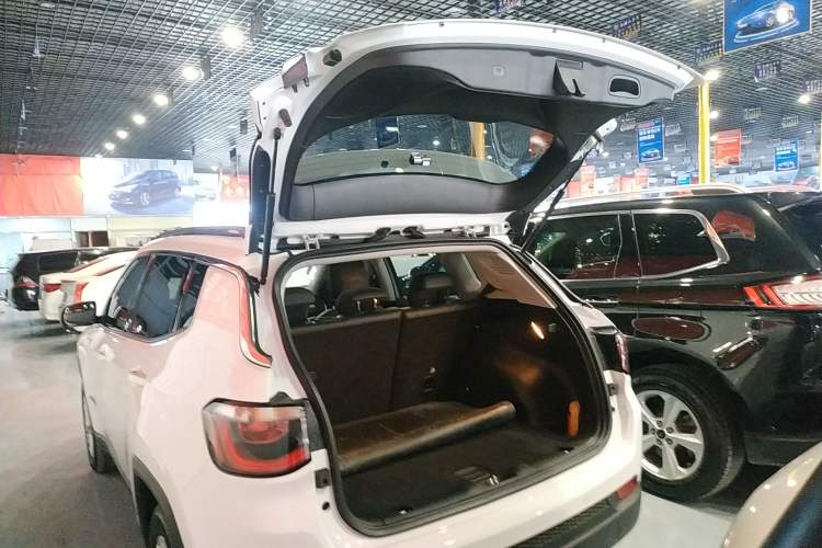 Used Jeep Compass 2021 220T Automatic Leading Edition Trunk