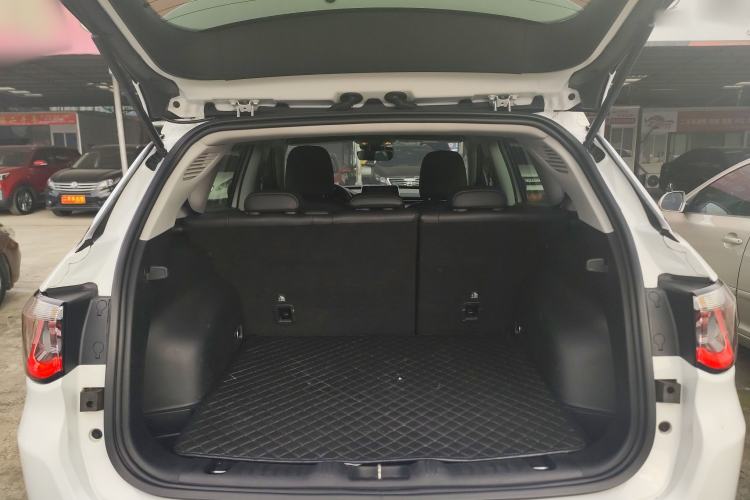 Used Jeep Compass 2021 220T Automatic Leading Edition Trunk