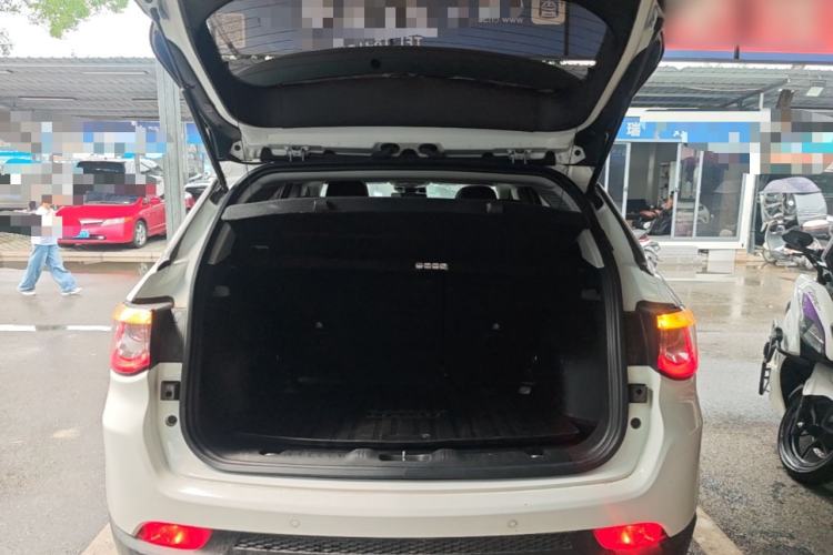 Used Jeep Compass 2021 220T Automatic Elite Edition Trunk