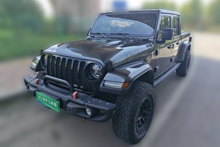Used Jeep Gladiator Jeep Gladiator 3.6L Four-Seat Automatic Light Duty Multi-Purpose Truck Guazi used car, China used car export, Used car for sale, Used cars, Cheapest cars for sale