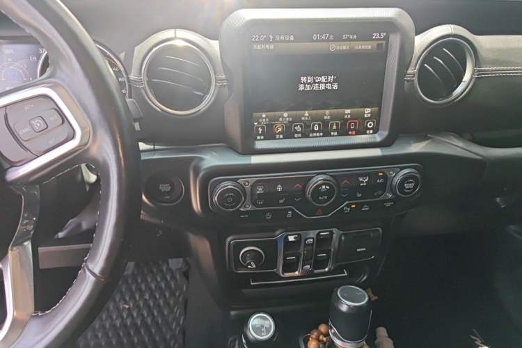 Used Jeep Gladiator 2022 3.6L Pioneer Edition Audio And AC Panel