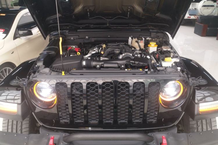 Used Jeep Gladiator 2022 3.6L Pioneer Edition Engine Bay