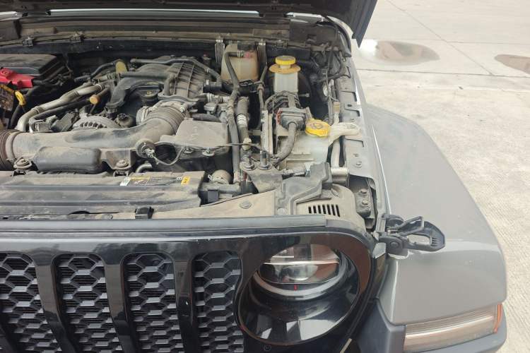 Used Jeep Gladiator 2022 3.6L Pioneer Edition Engine Bay Left