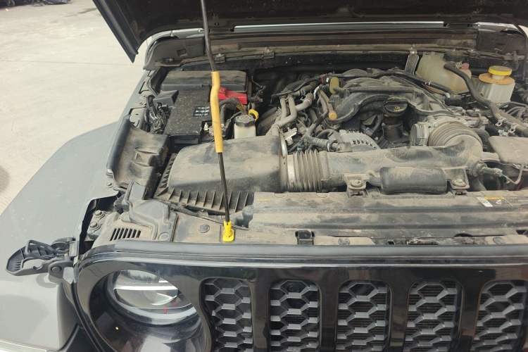 Used Jeep Gladiator 2022 3.6L Pioneer Edition Engine Bay Right