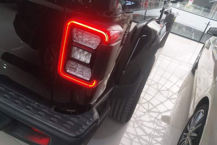 Used Jeep Gladiator 2022 3.6L Pioneer Edition Exterior 6