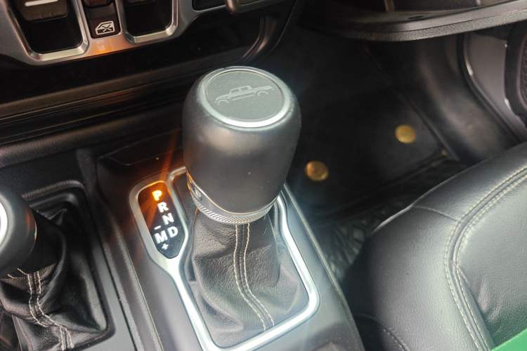 Used Jeep Gladiator 2022 3.6L Pioneer Edition Gear Lever