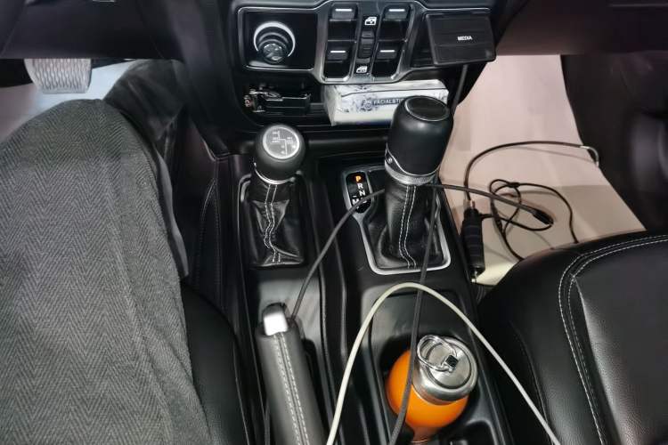 Used Jeep Gladiator 2022 3.6L Pioneer Edition Gear Lever