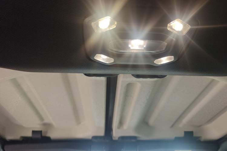 Used Jeep Gladiator 2022 3.6L Pioneer Edition Headliner