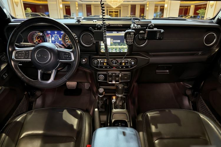 Used Jeep Gladiator 2022 3.6L Pioneer Edition Interior 3